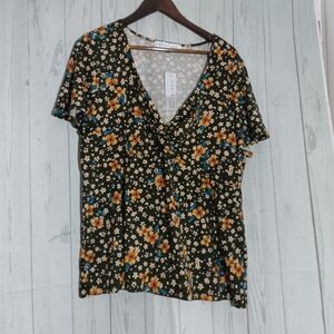 Socialite Curve Floral V-Neck Women Top Sz 3X